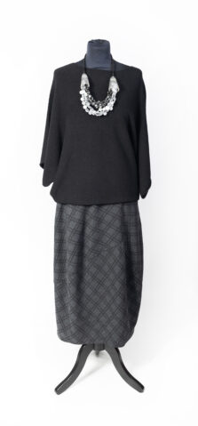 Dresses / Skirts